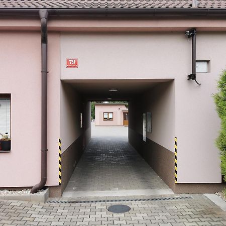 Apartmany Svitkov 79 Pardubice Exterior foto